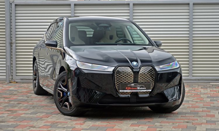 BMW iX