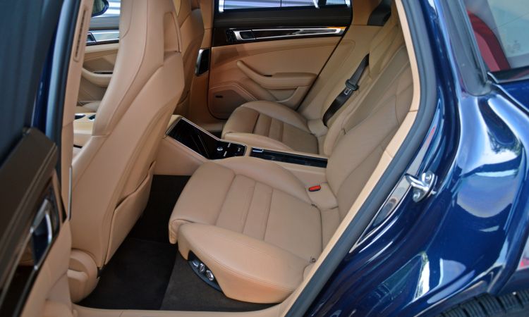 Porsche Panamera 4S