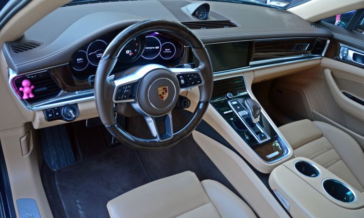 Porsche Panamera 4S