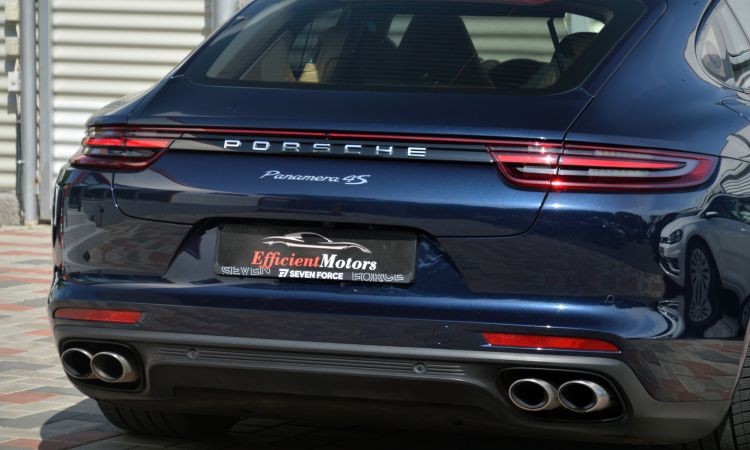 Porsche Panamera 4S