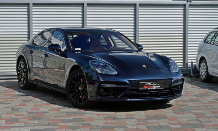 Porsche Panamera 4S