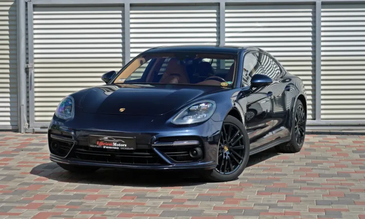Porsche Panamera 4S